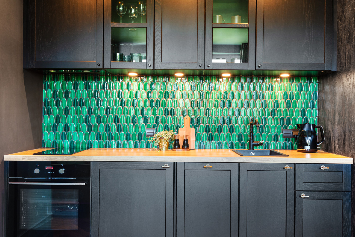 Profesjonell flislegging i Ålesund – Promal: erfarne fagfolk til bad, kjøkken og gulv med dokumentert kvalitet